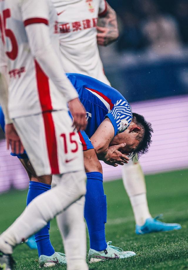 世俱杯冠军-上海申花球员伤愈复出,备战即将到来的比赛的简单介绍