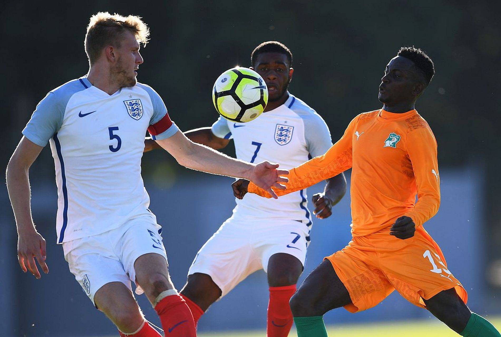 关于意外惊喜：比赛中突如其来的逆转的信息