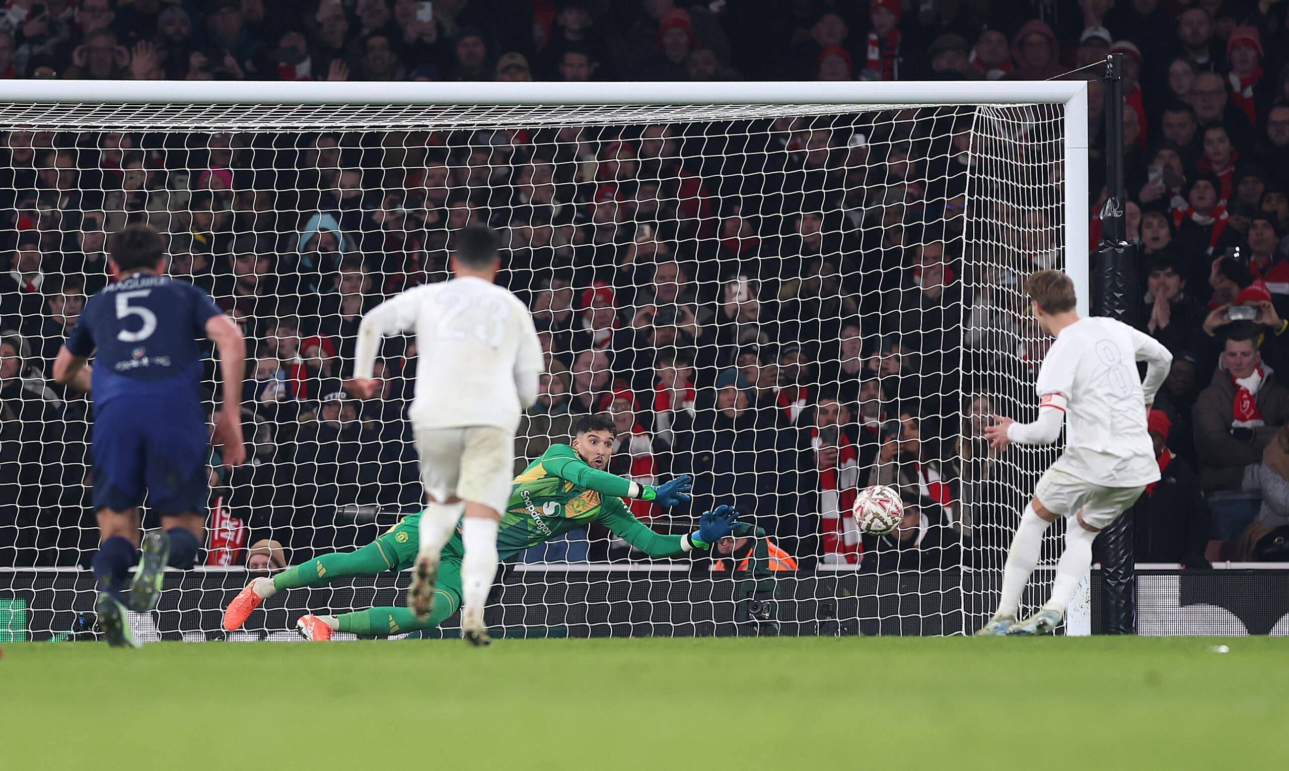 世俱杯冠军-汉堡队陷入低迷，迫切需要突破的简单介绍