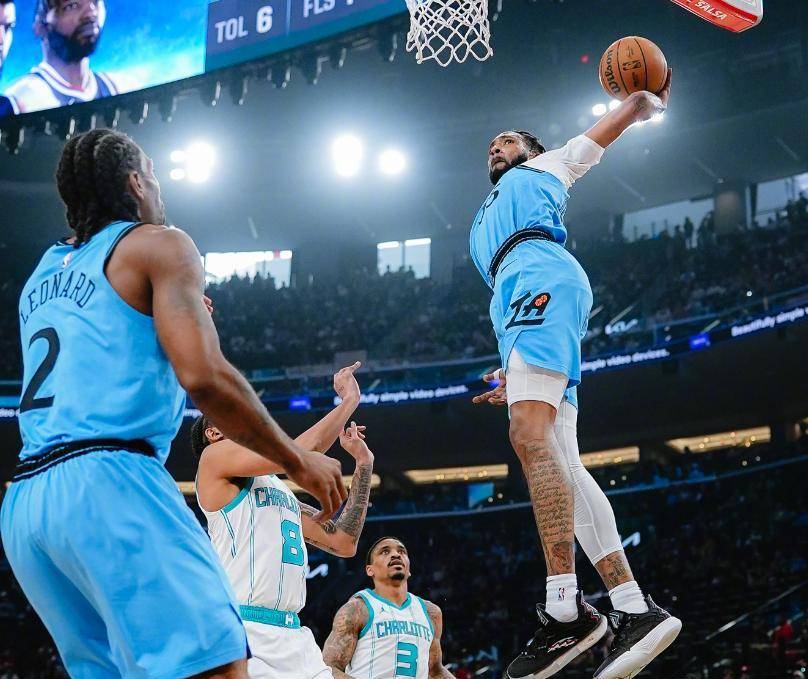 世俱杯改制-爵士战胜黄蜂将士们以超群表现领先对手的简单介绍