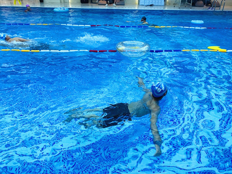 世俱杯决赛-日本游泳选手再次上演惊艳,斩获大奖