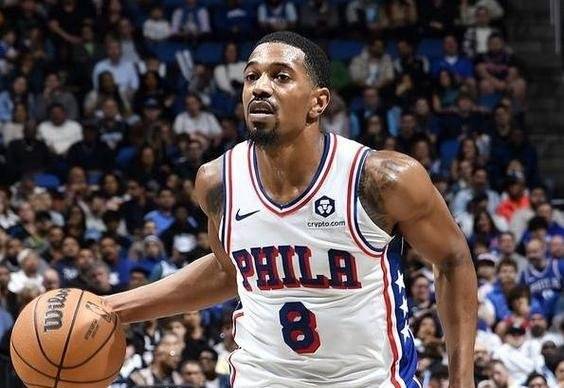 爵士迎来黄蜂挑战,米切尔助力追赶胜局 爵士迎来黄蜂挑战,米切尔助力追赶胜局