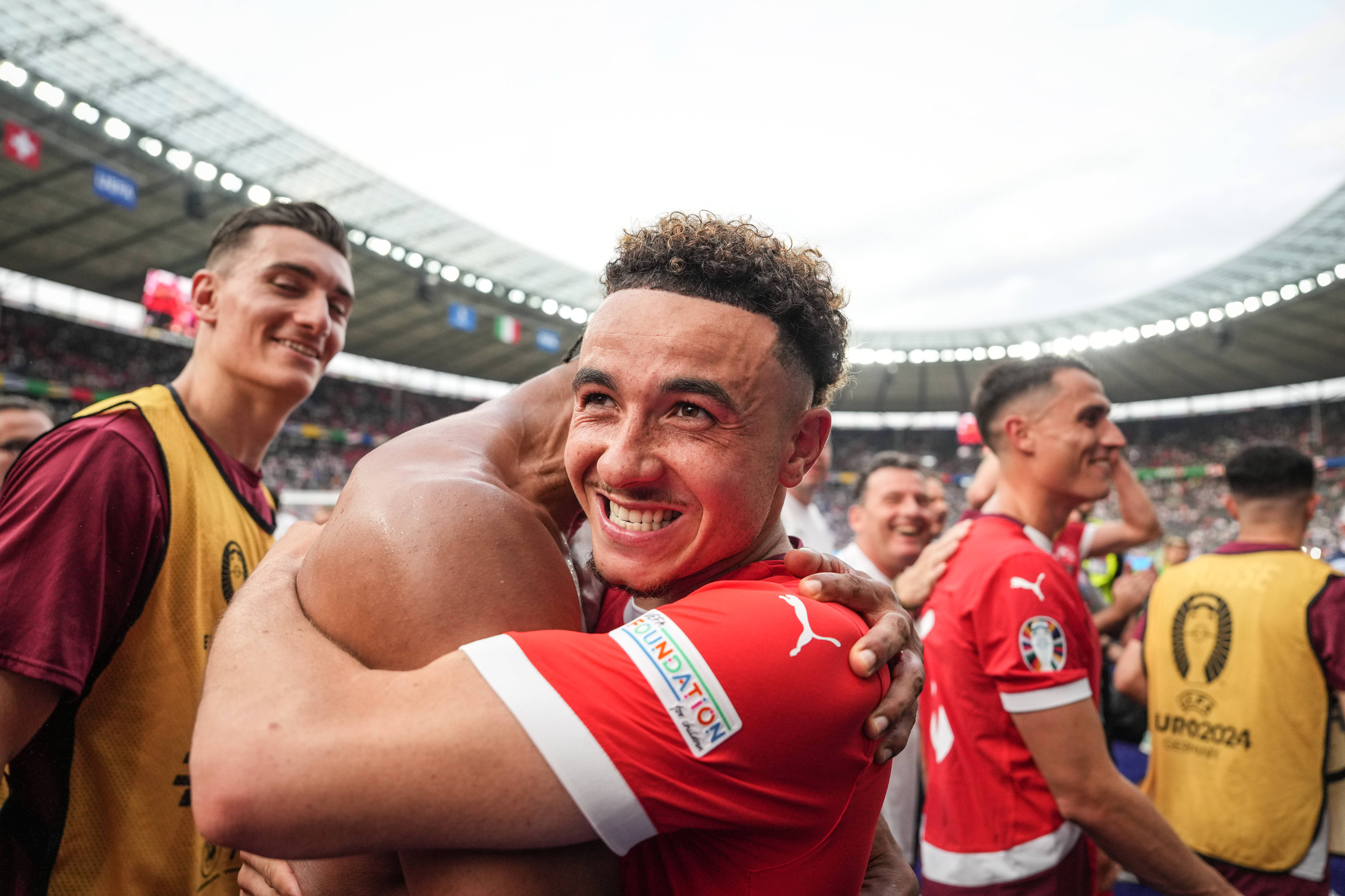 瑞士国家队晋级国际赛事下一阶段 瑞士国家队晋级国际赛事下一阶段