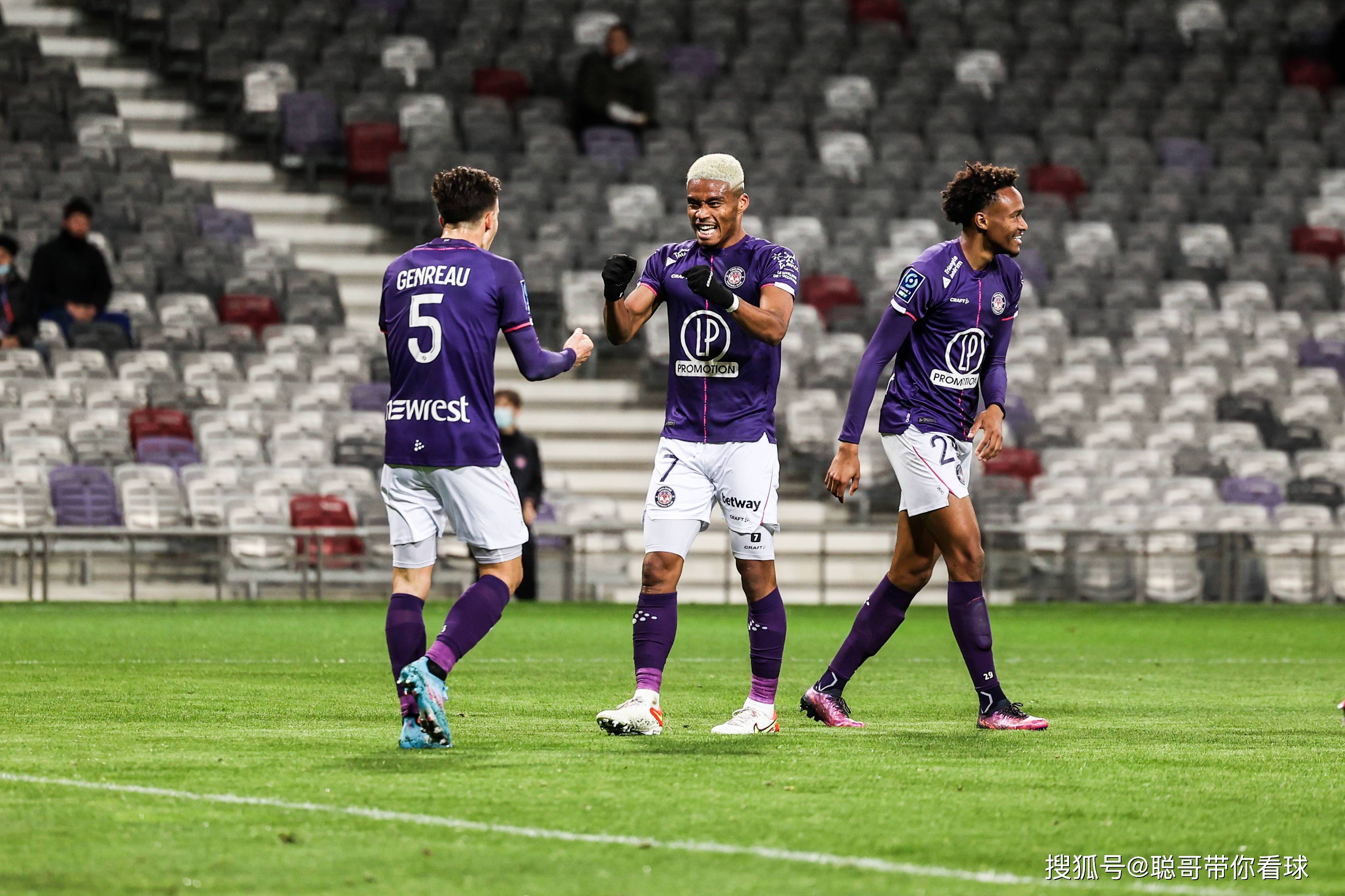 关于不莱梅主场战胜对手,实现联赛连胜的信息 关于不莱梅主场战胜对手,实现联赛连胜的信息