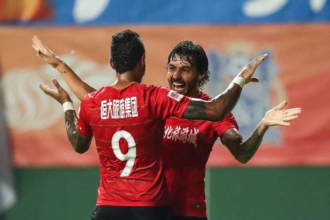 广州恒大客场告捷,实现客场连胜的简单介绍 广州恒大客场告捷,实现客场连胜的简单介绍