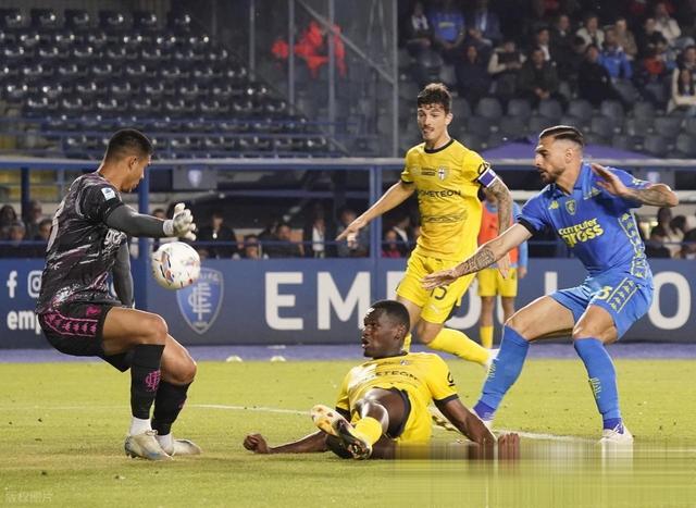 热那亚客场逼平那不勒斯 热那亚客场逼平那不勒斯