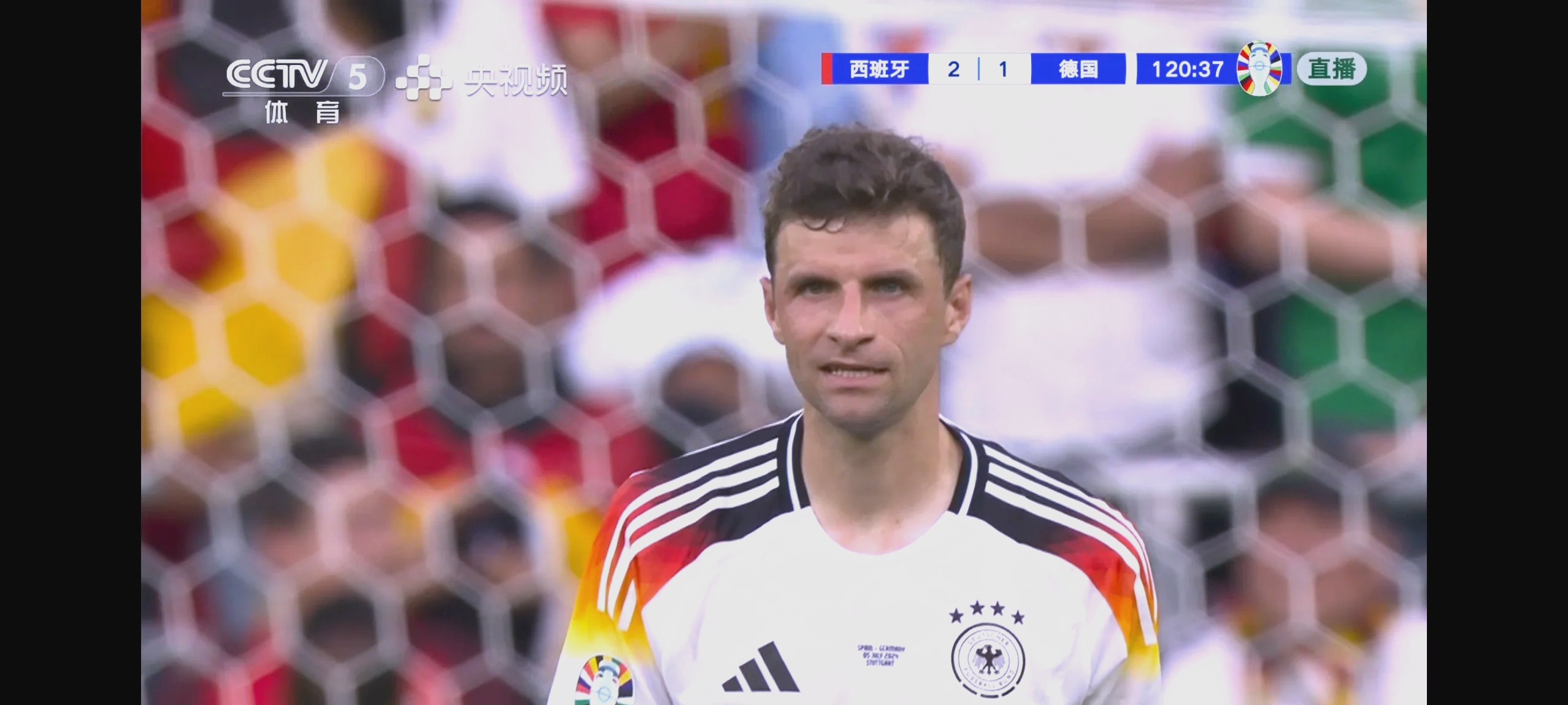 德国赛季中表现出色,蝉联欧洲顶级联赛冠军 德国赛季中表现出色,蝉联欧洲顶级联赛冠军