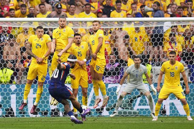 奥地利球队历经艰难成功跻身比赛半决赛的简单介绍 奥地利球队历经艰难成功跻身比赛半决赛的简单介绍