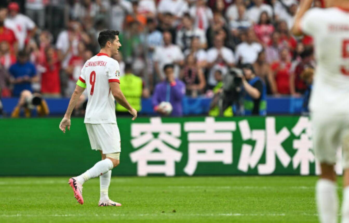 世俱杯参赛资格-瑞士国家队遗憾出局,无缘欧洲杯四强