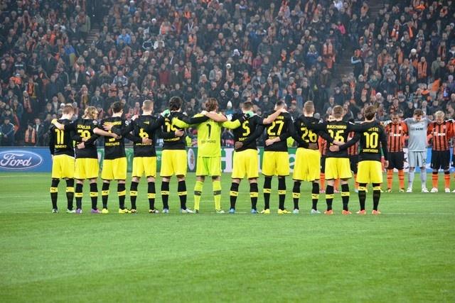 世俱杯分组-多特蒙德客场抢分,欧战席位逐渐稳固