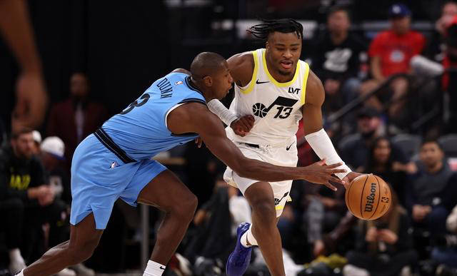 世俱杯官网-快船逆转胜,新赛季表现逐渐回暖的简单介绍