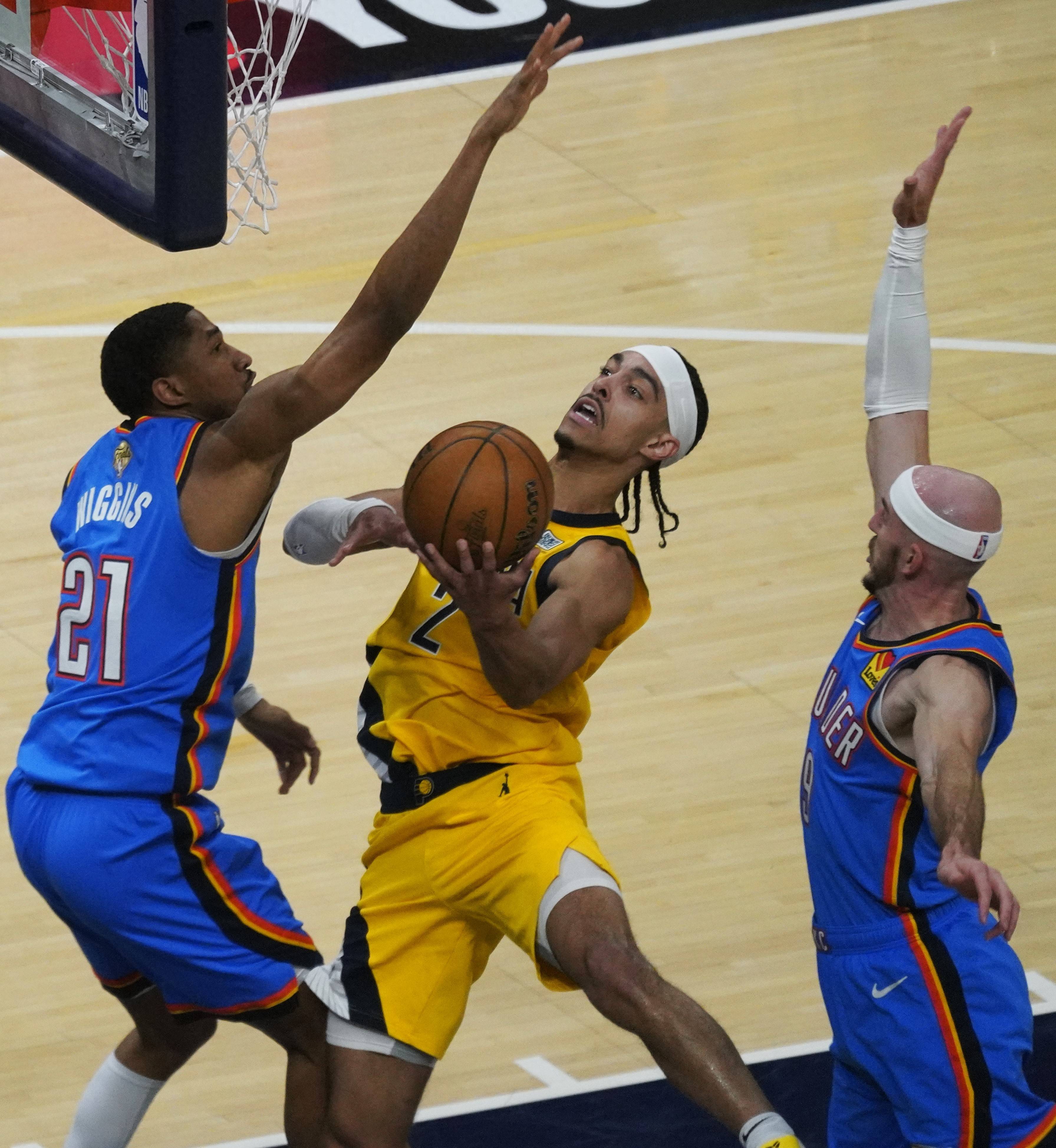 NBA总决赛仲裁争议,裁判决定受到广泛质疑 NBA总决赛仲裁争议,裁判决定受到广泛质疑