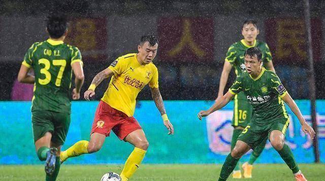 上港胜于广州富力,保持领先优势! 上港胜于广州富力,保持领先优势!