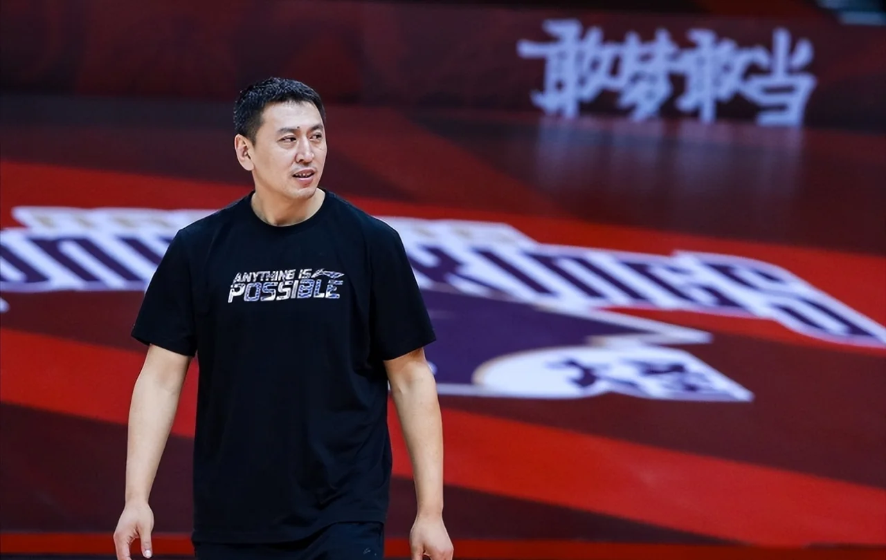 世俱杯分组-上海冒雨大胜,球队士气高昂