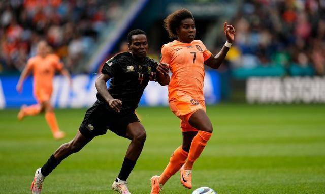 世俱杯冠军-荷兰女足战胜美国,挺进世界杯半决赛