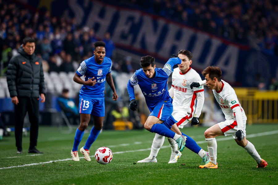 世俱杯-杨善平攻入制胜球,帮助上海申花