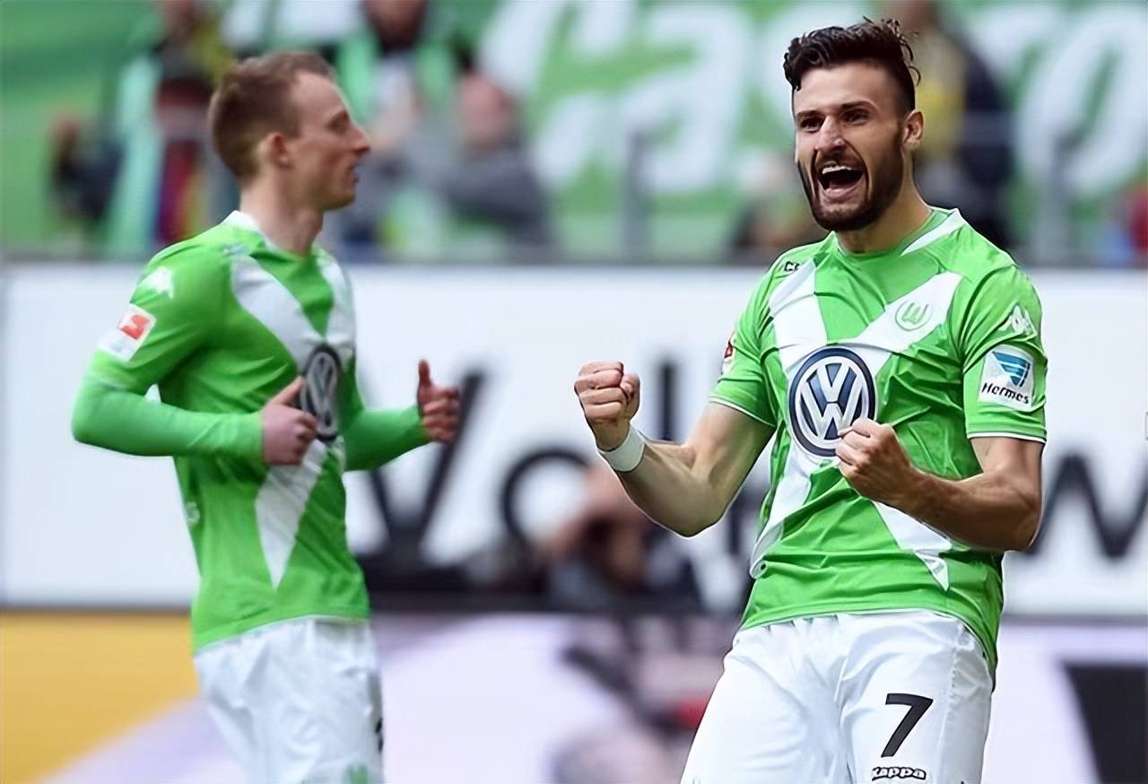 沃尔夫斯堡逆转战胜对手,庆祝四连胜 沃尔夫斯堡逆转战胜对手,庆祝四连胜