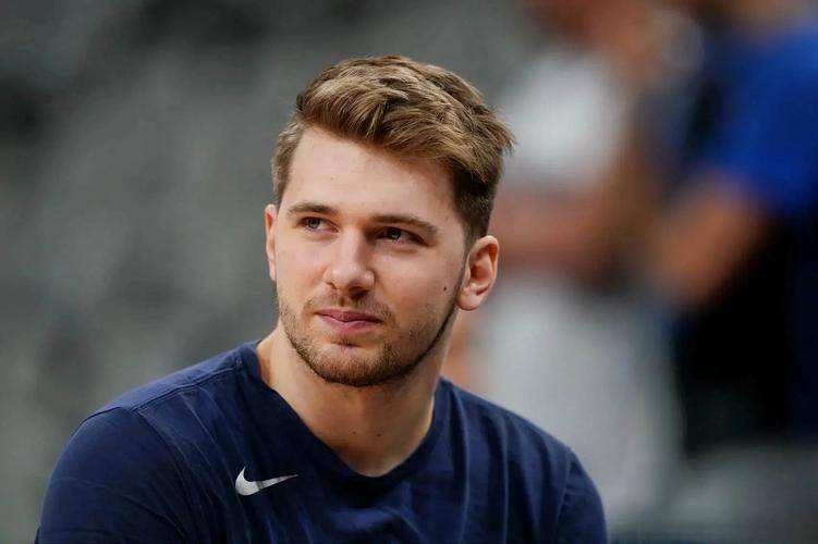 瓦朗谢纳主场失利,战绩不容乐观 瓦朗谢纳主场失利,战绩不容乐观