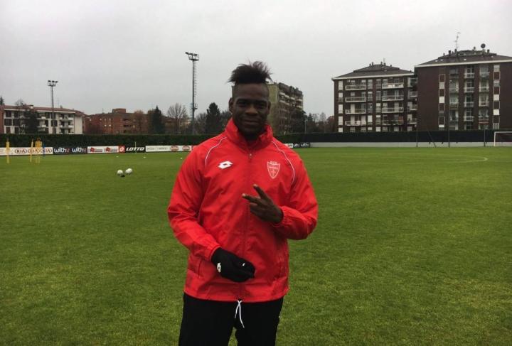 社交媒体曝出球员私生活绯闻 社交媒体曝出球员私生活绯闻