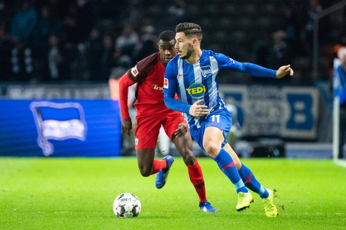 沙尔克04冲击欧战资格,主场取胜提振士气 沙尔克04冲击欧战资格,主场取胜提振士气