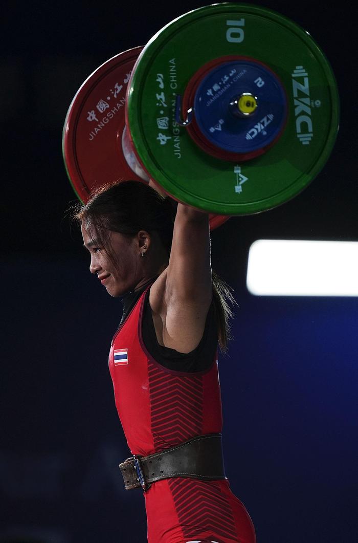 世俱杯赛程-突尼斯选手荣获举重女子76公斤级铜牌