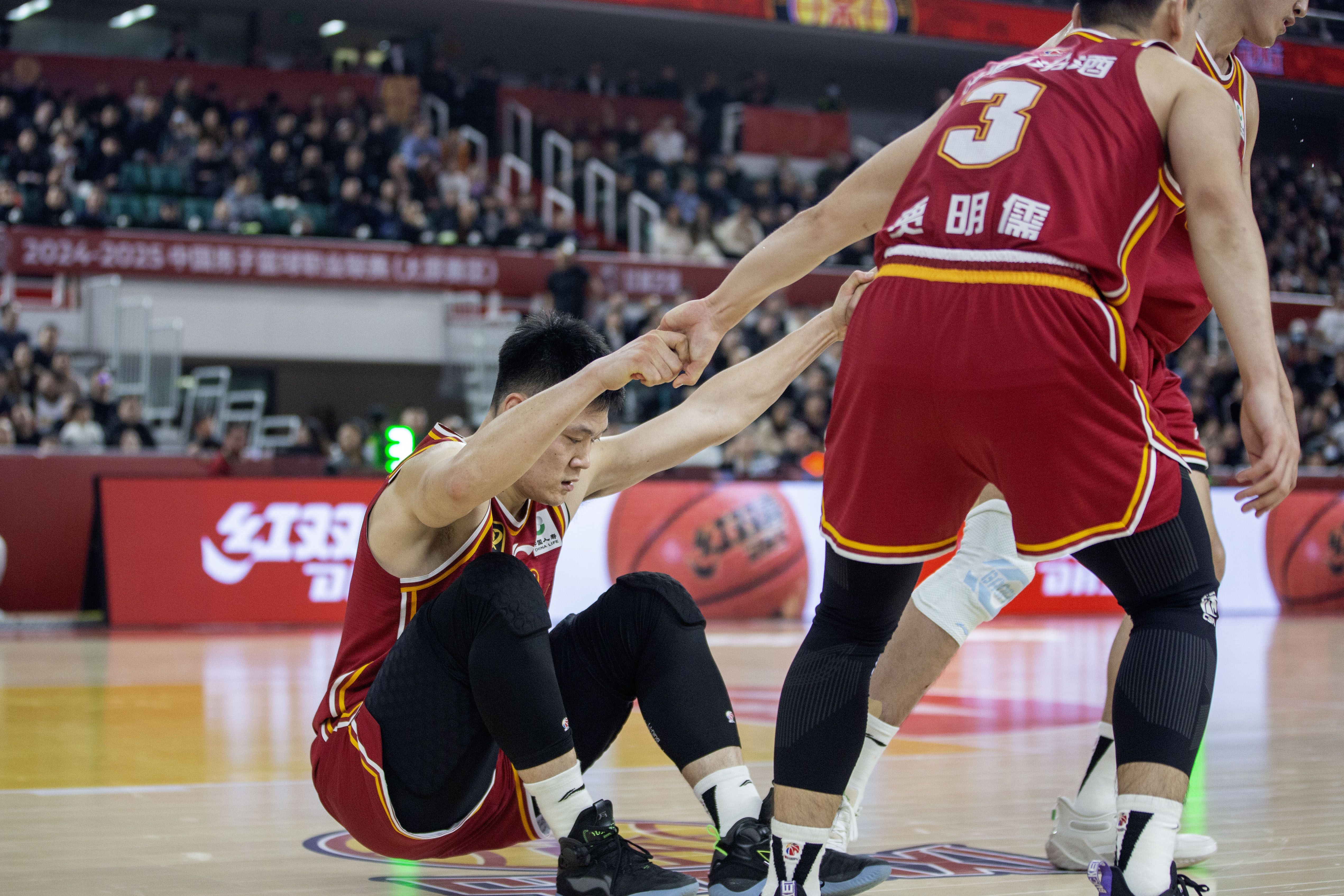 世俱杯赛程-广东队火力全开迎战新疆男篮,激战在即