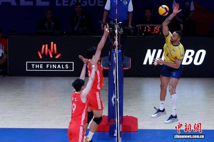 巴西排球队击败劲敌，傲视群雄
