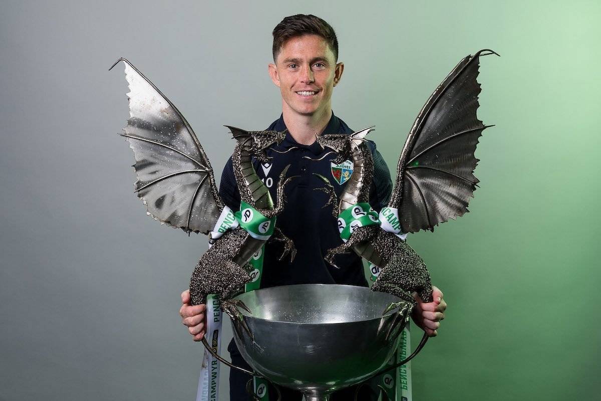 世俱杯官网-包含斯旺西城顶住压力,联赛排名稳步上升的词条