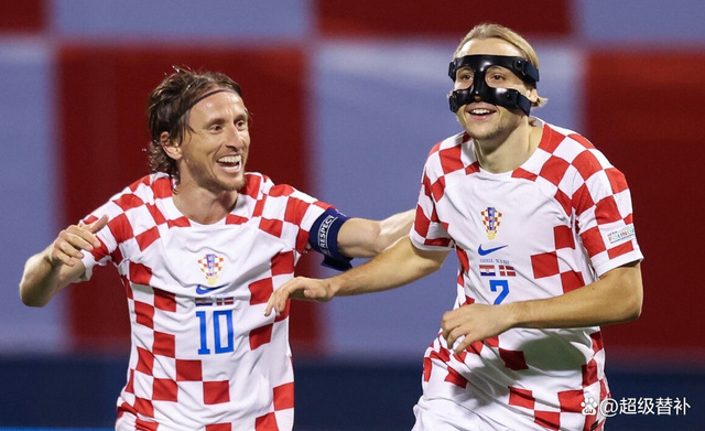 匈牙利高歌猛进:欧国联战场的传奇 匈牙利高歌猛进:欧国联战场的传奇