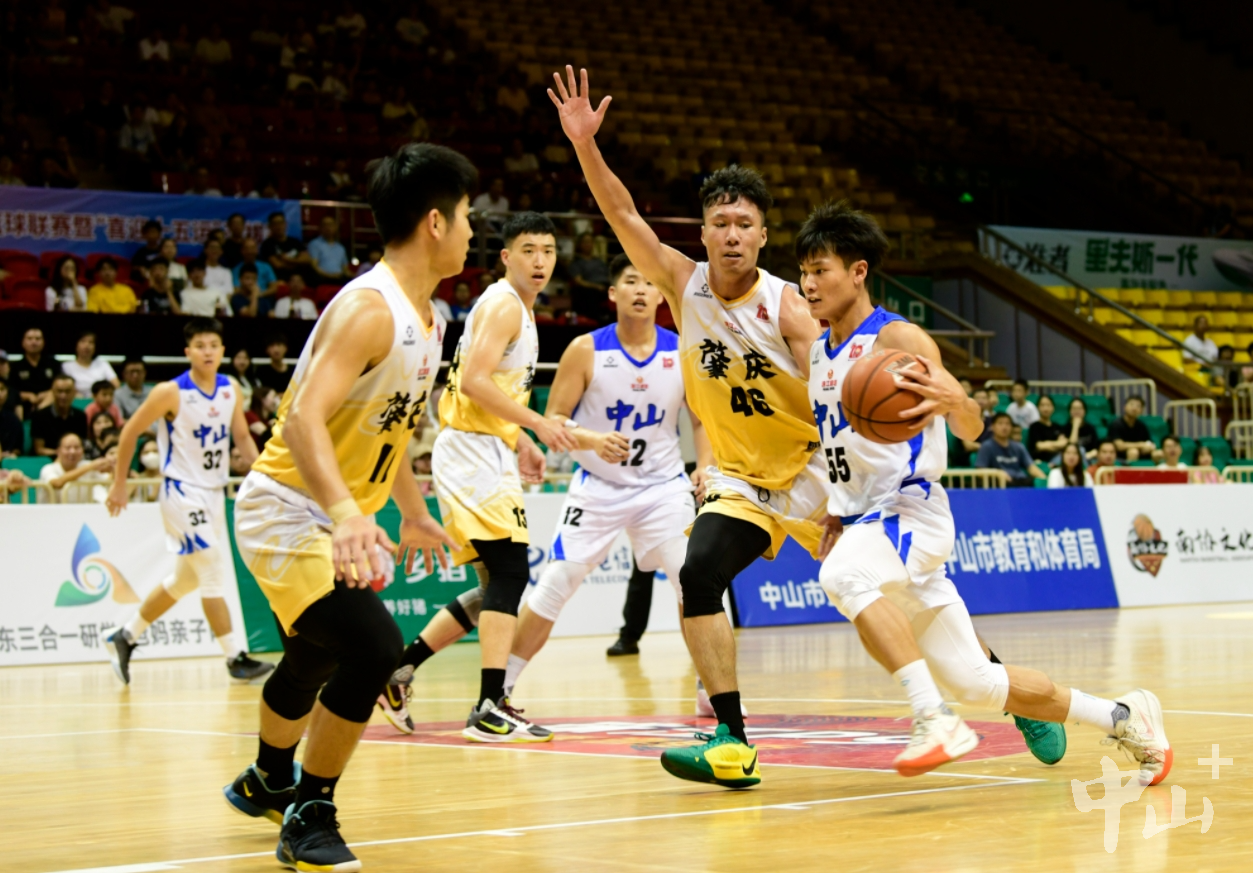 来势汹汹的球队将参加国内篮球联赛半决赛 来势汹汹的球队将参加国内篮球联赛半决赛