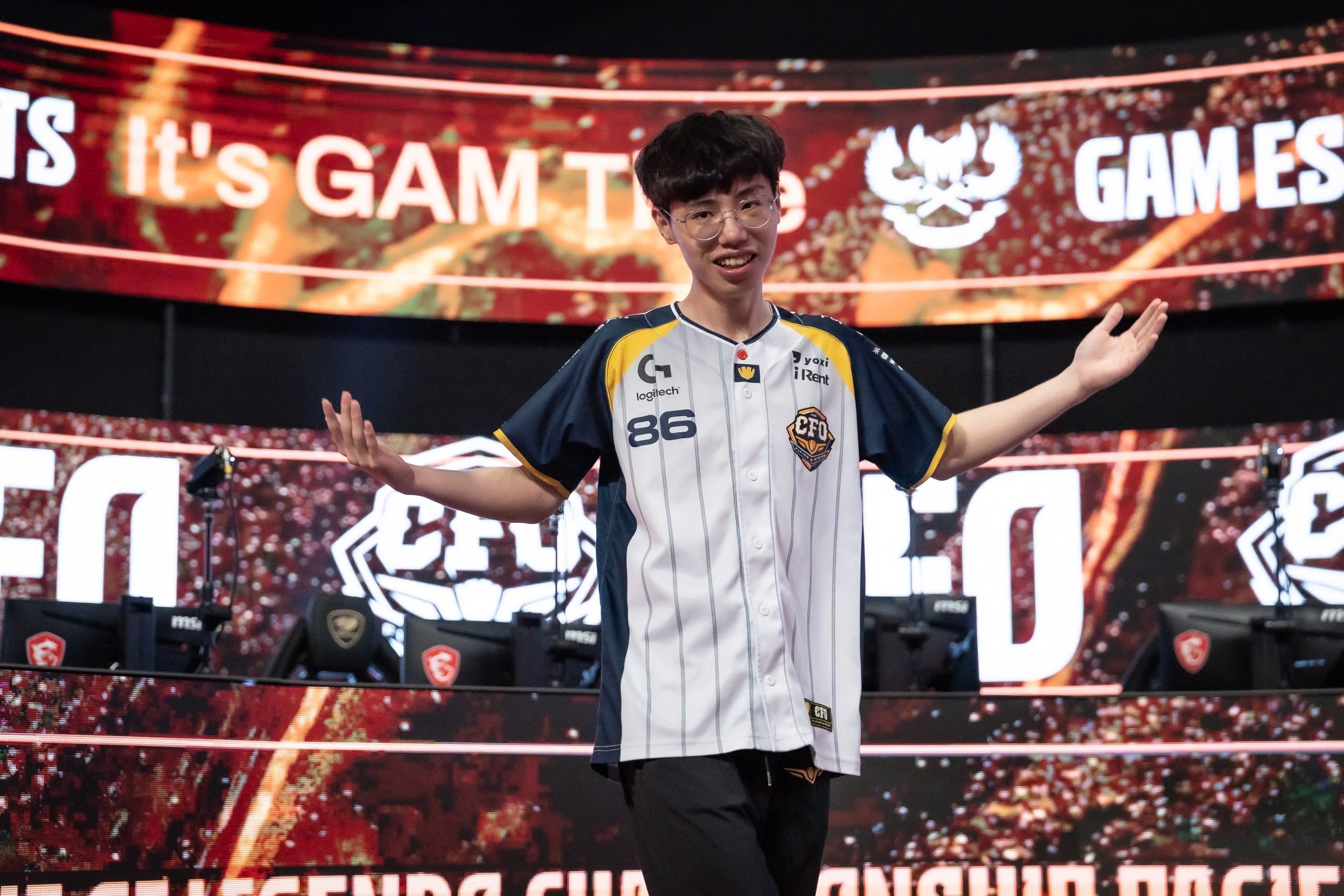 世俱杯2025-TES血洗KT,Deft单局斩获MVP激烈交锋淘汰赛,锁定晋级资格