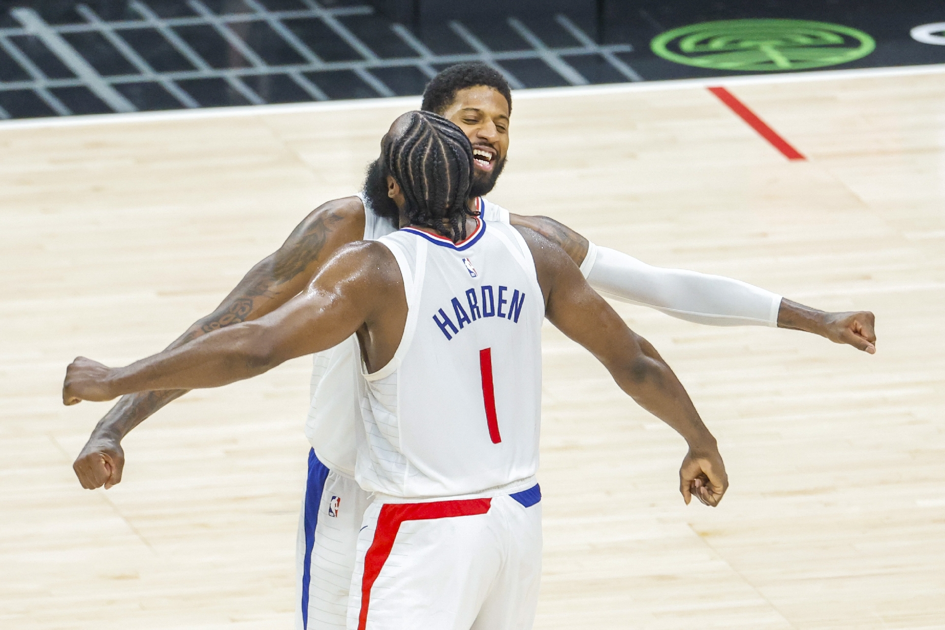 恩波佐瓦进球无数,助球队取得连胜 恩波佐瓦进球无数,助球队取得连胜