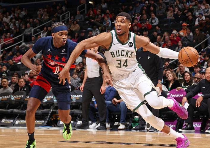 雄鹿队轻取老鹰队,稳坐东部榜首 雄鹿队轻取老鹰队,稳坐东部榜首