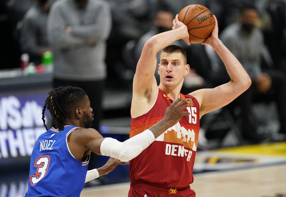 火箭3分雨淋漓,击败掘金取得四连胜 火箭3分雨淋漓,击败掘金取得四连胜