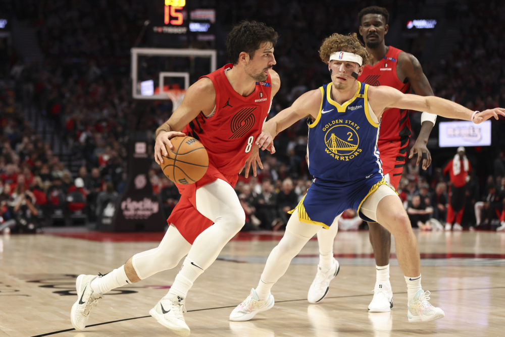 NBA赛场：勇士主场胜开拓者，取得三连胜