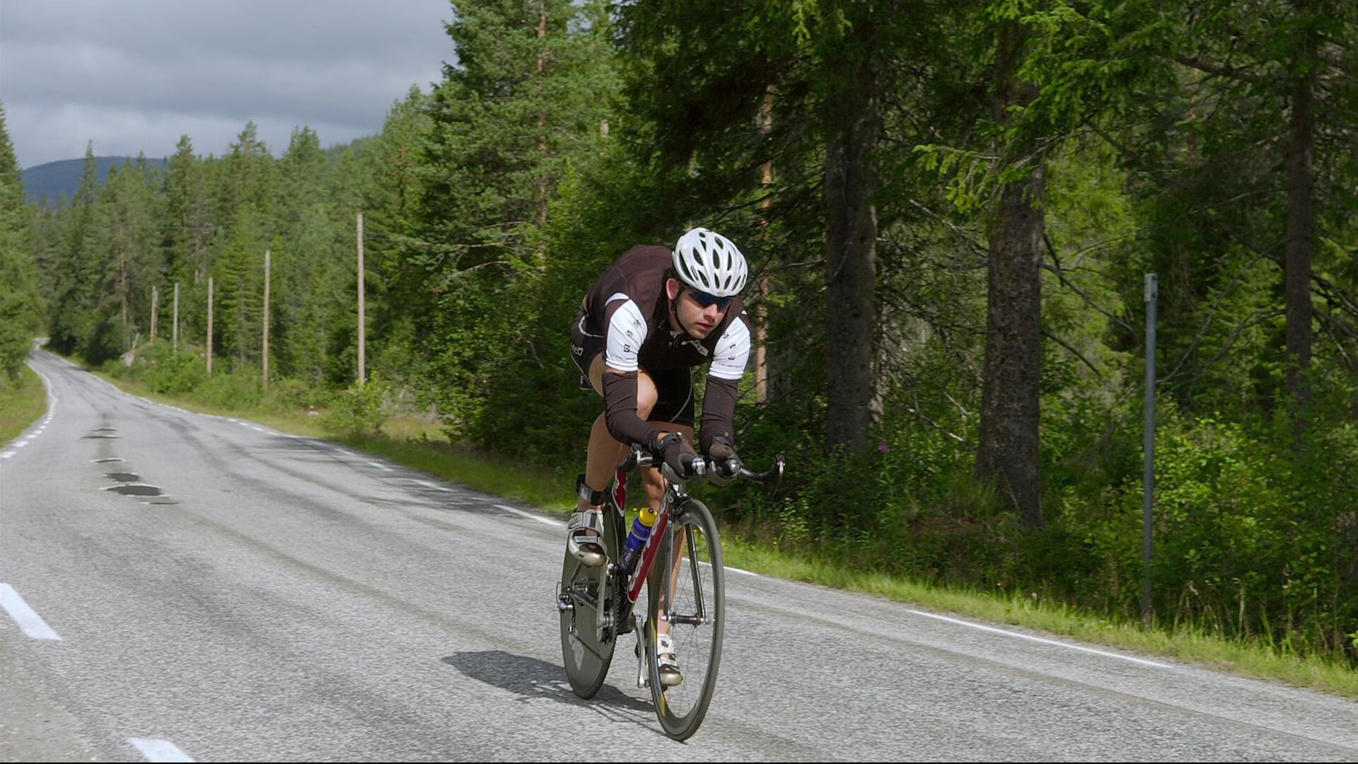 世俱杯直播-文明的对决，喀麦隆逆转爱尔兰，基米希在世界排名的隐喻中接管比赛
